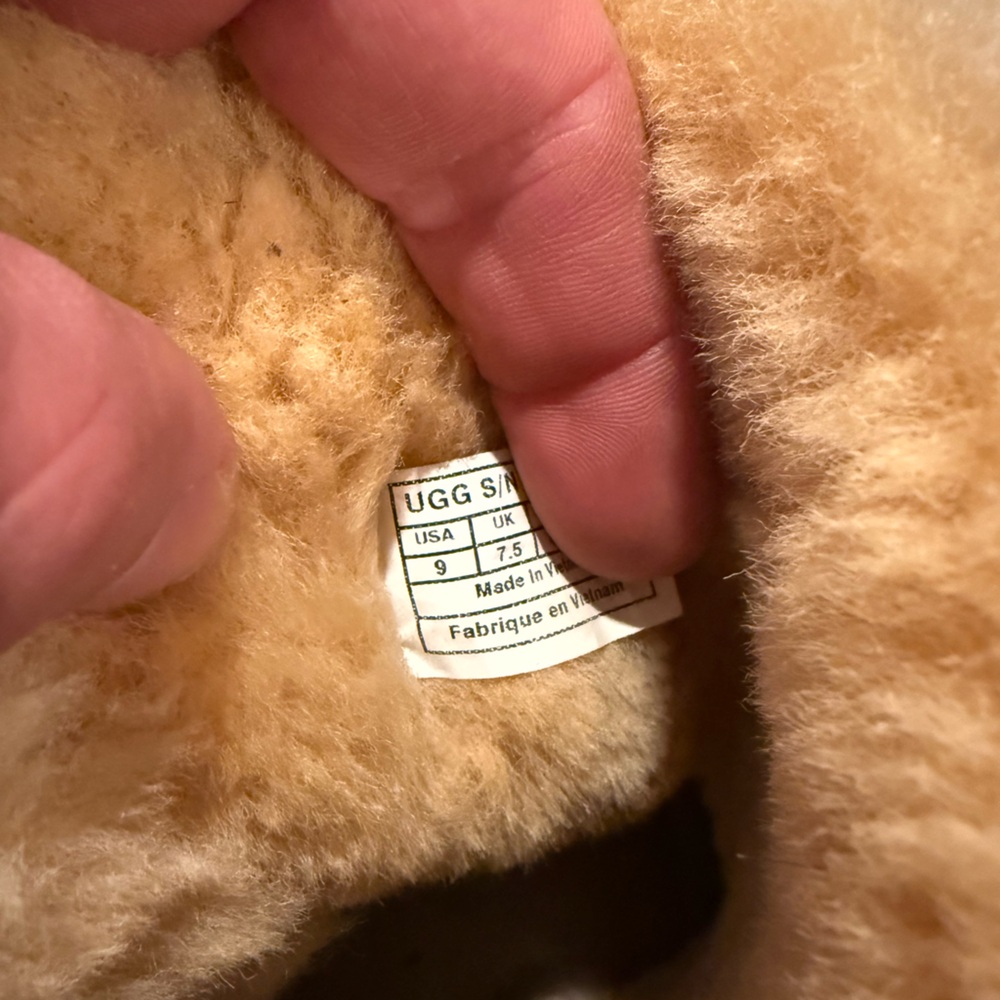 UGG Bailey bow - image 4